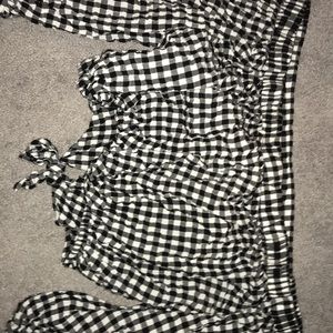 Checkered long sleeve crop top